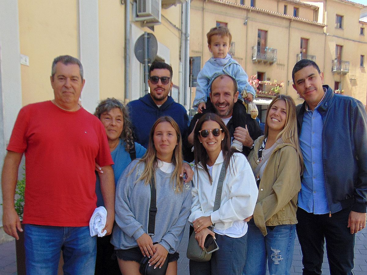 Mariano Drago. moglie, figlie, generi, nipotino 13 maggio 2025 San Marco Argentano