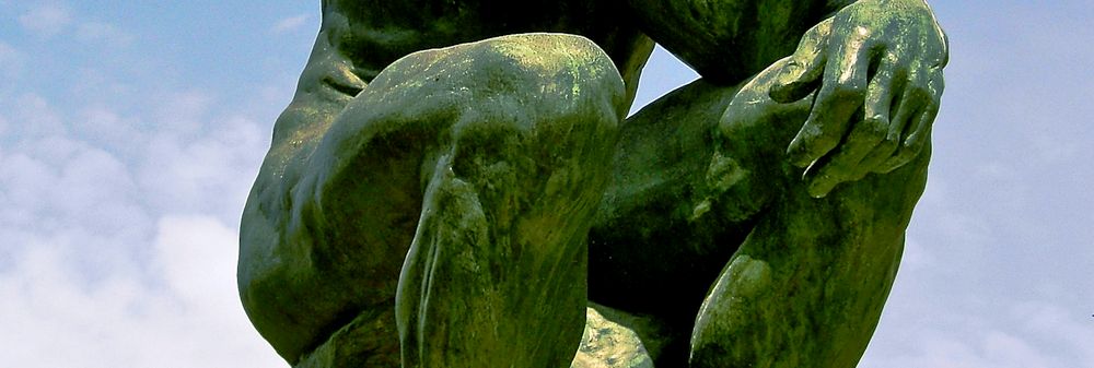 Il Pensatore di A.Rodin, 1890 ca, particolare da Wikipedia