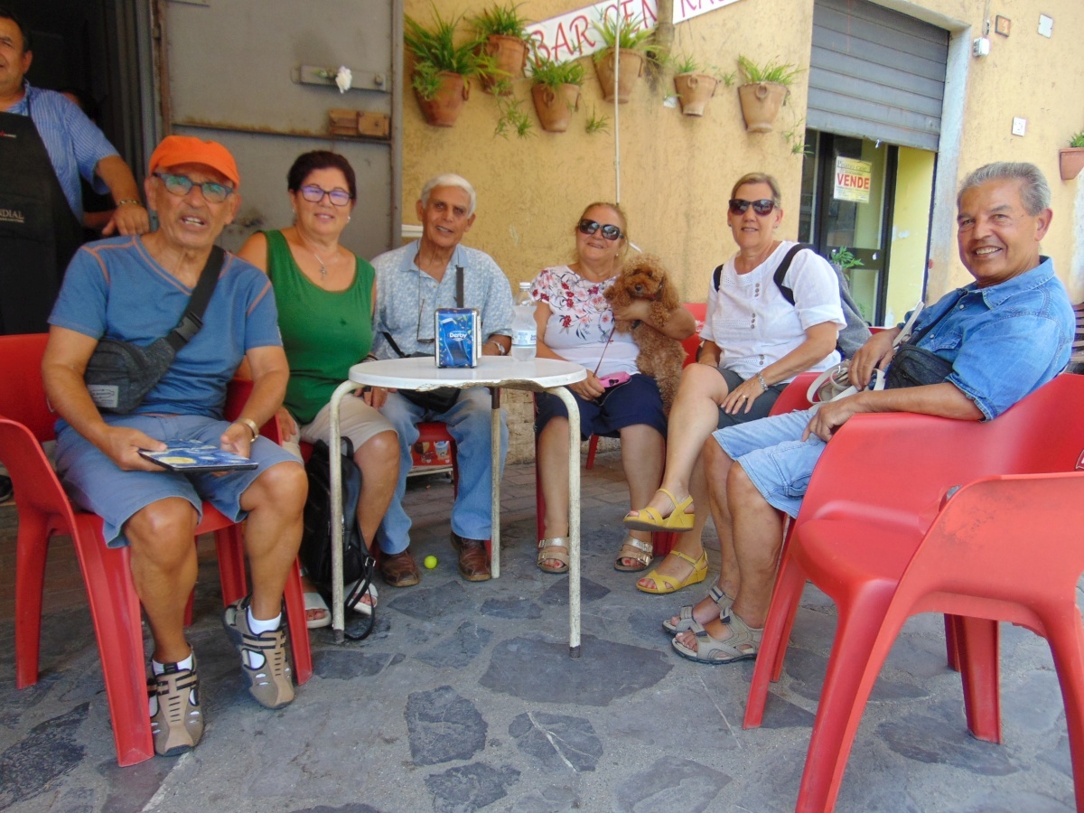 Coniugi Francesco e Francesca con amici