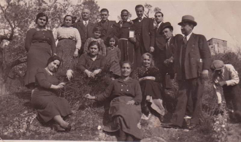 Gruppo persone a San Marco Argentano 1938