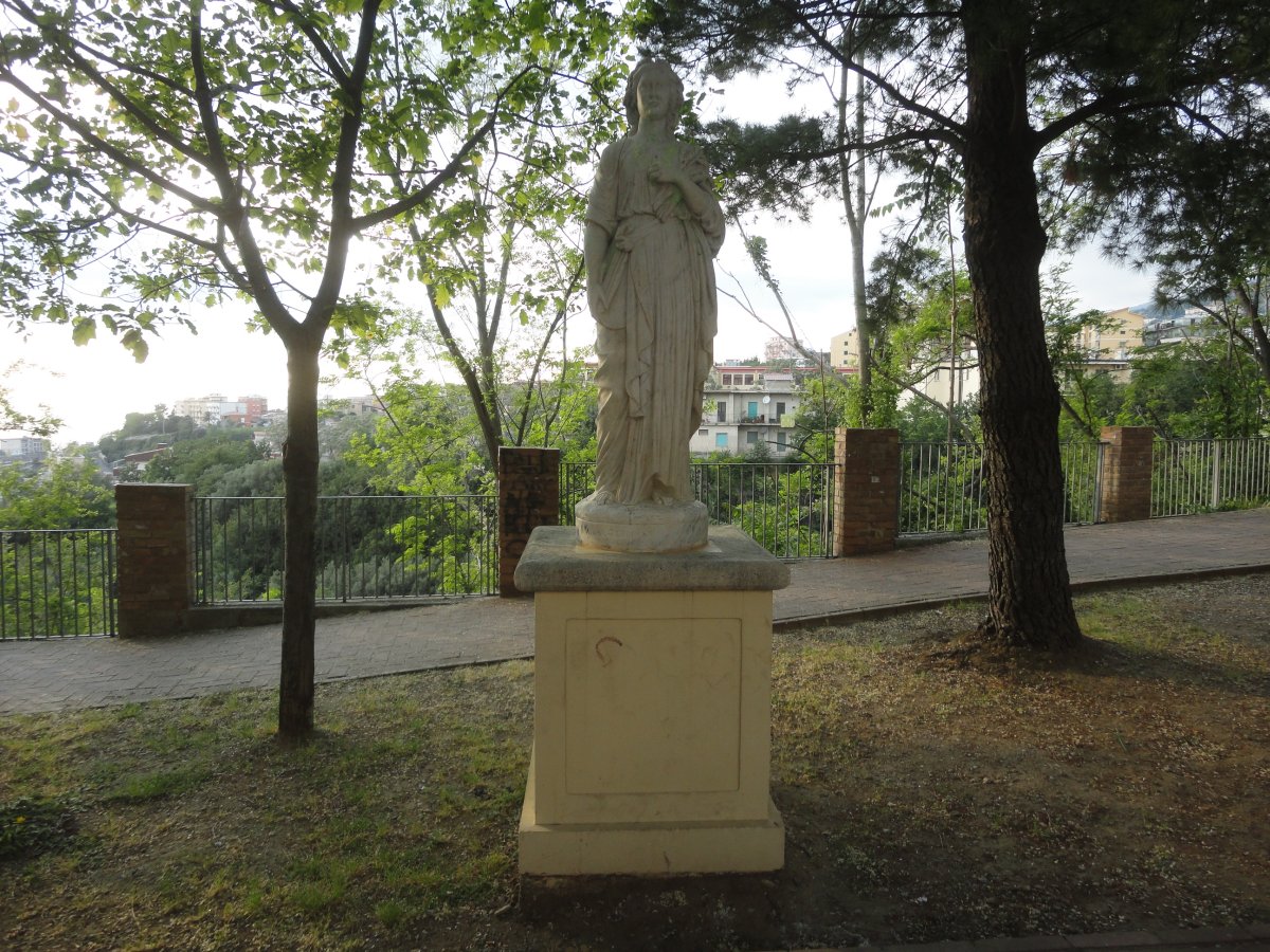 Statua offerta dal cav.Ferdinando Magnavita a Paola 1937