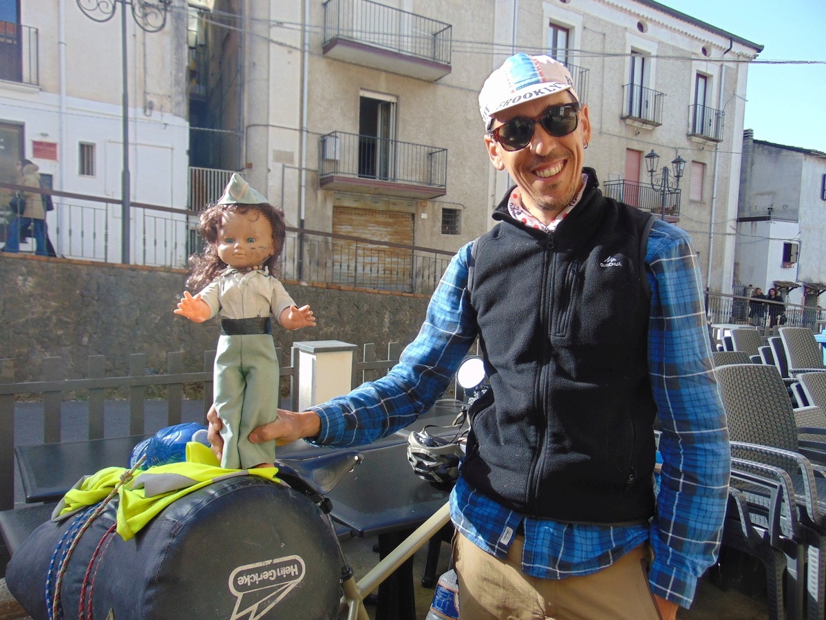Anton da Malaga in bicicletta
