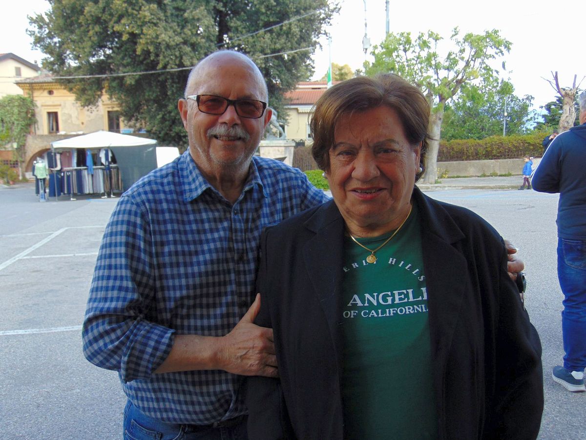 Emiddio e Carmela 27 aprile 2025 piazza Riforma