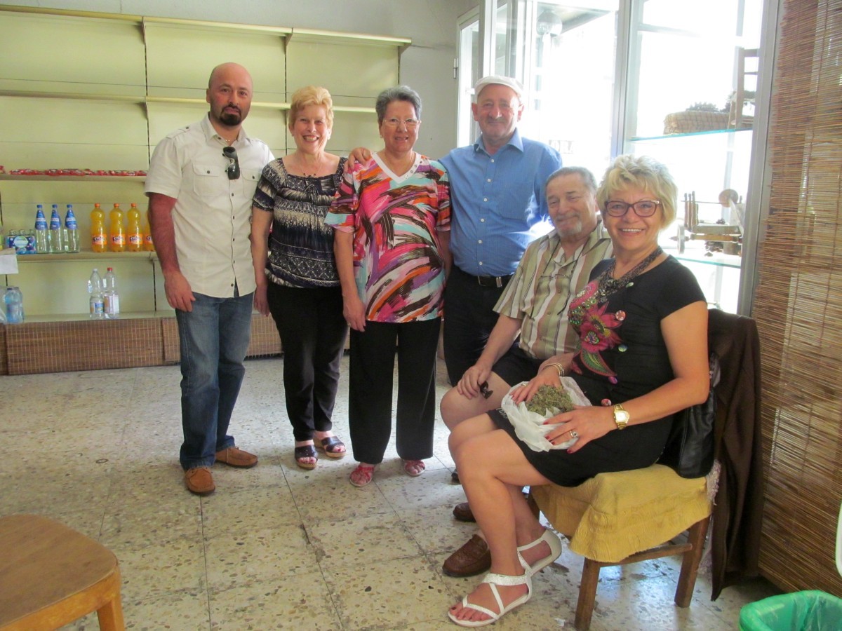 John, Rosa, Anna, Mario Petrassi, Fredy Büchler, Elia De Marco