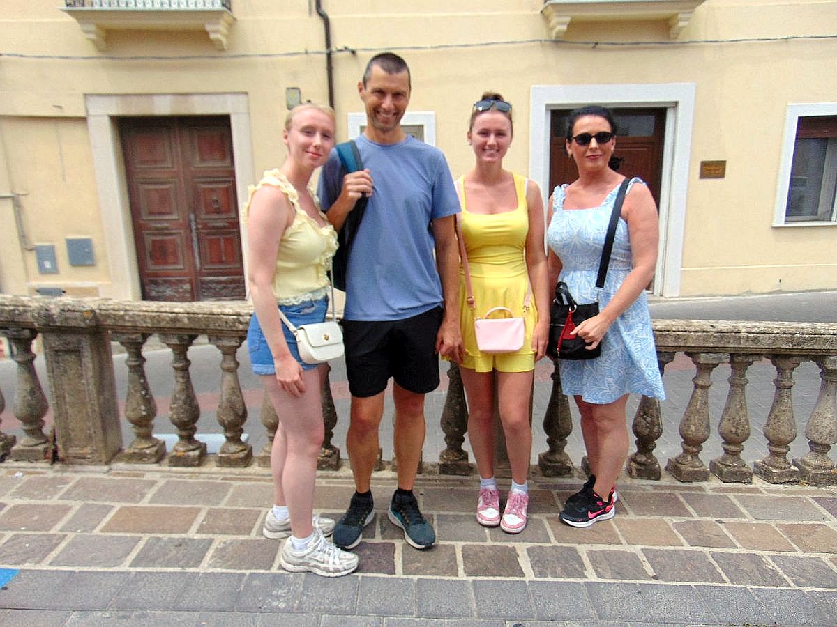 Turisti da Glascow (Scozia) a San Marco Argentano