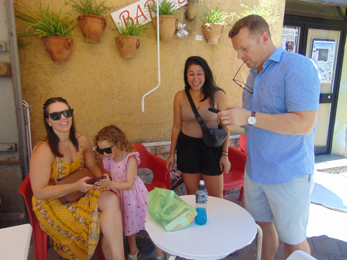 Vincent Barber &wife Melissa &daughter Joia Teresa Barber Mason &husband Tyler Mason