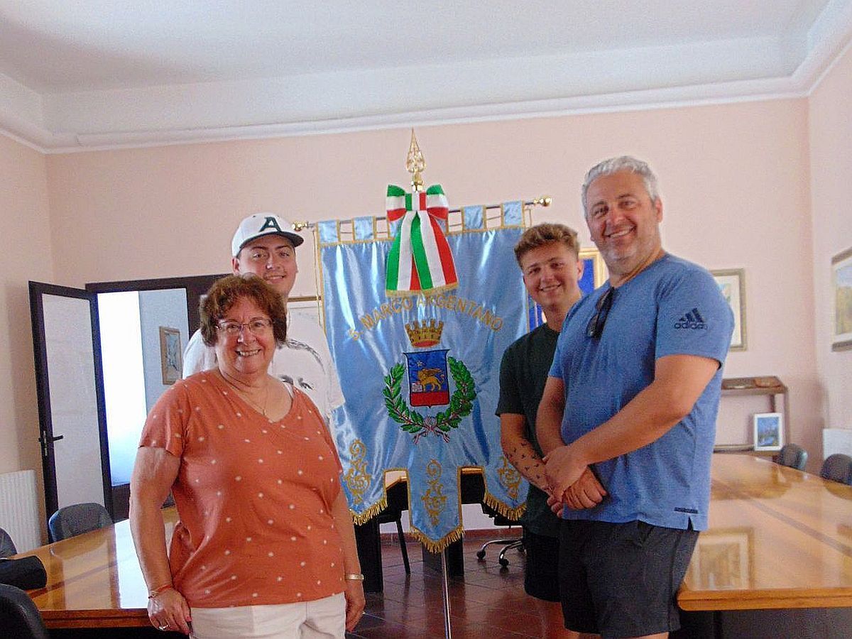 3 luglio 2025 rosetta Stella, figlio Kenneth, nipote Joseph e cugino di questo TY